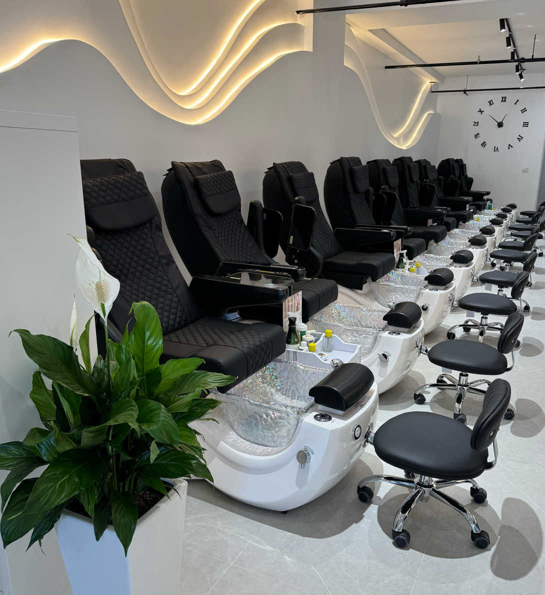 MU Nails & Spa interior